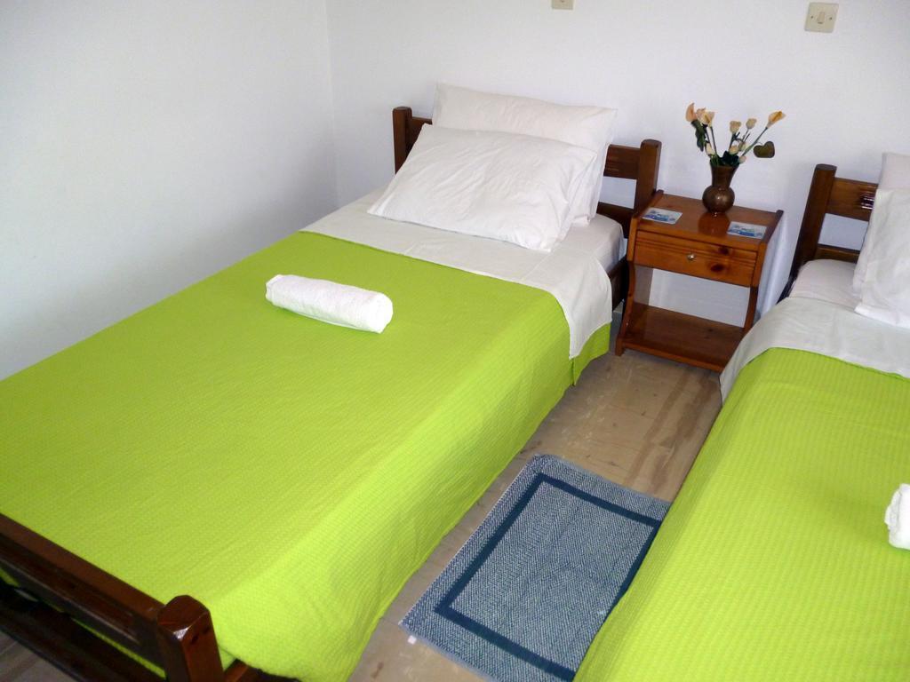 Villa Helen Arillas  Zimmer foto
